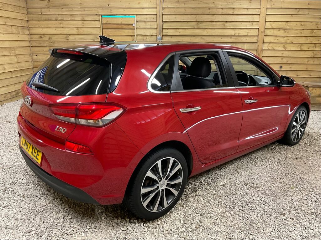 Hyundai I30 Crdi Blue Drive Premium Red #6