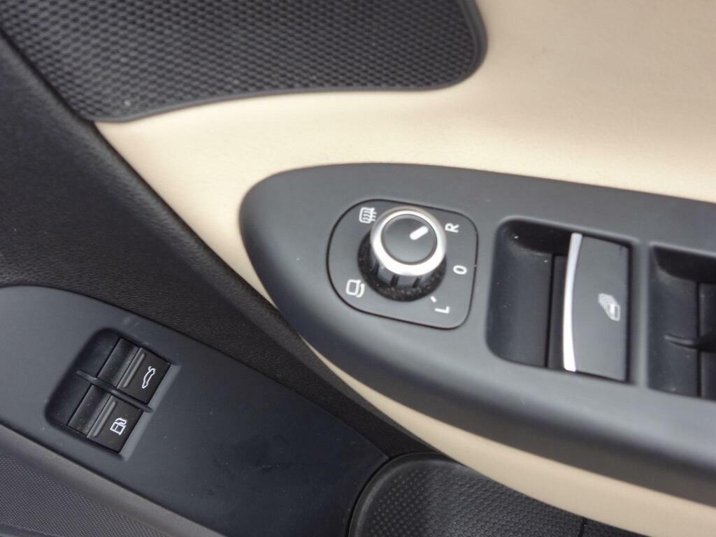 Volkswagen EOS Black #17