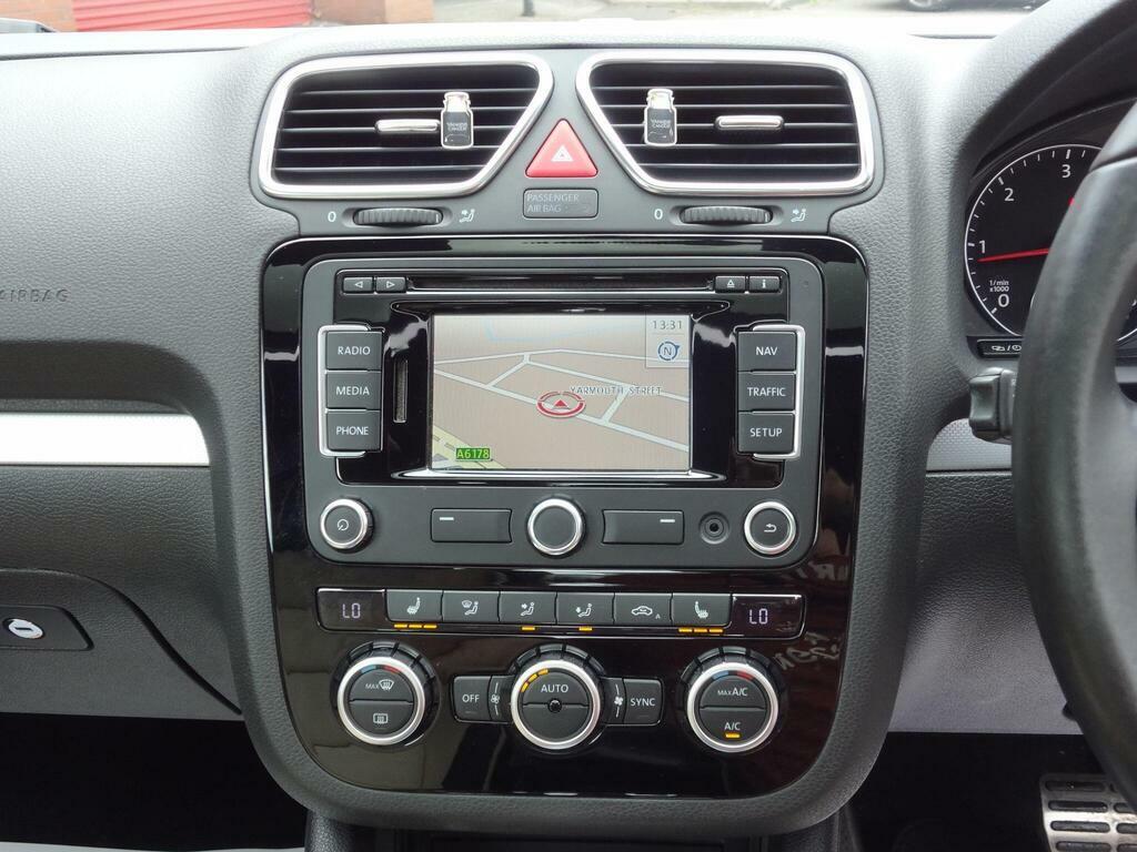 Volkswagen EOS Black #10