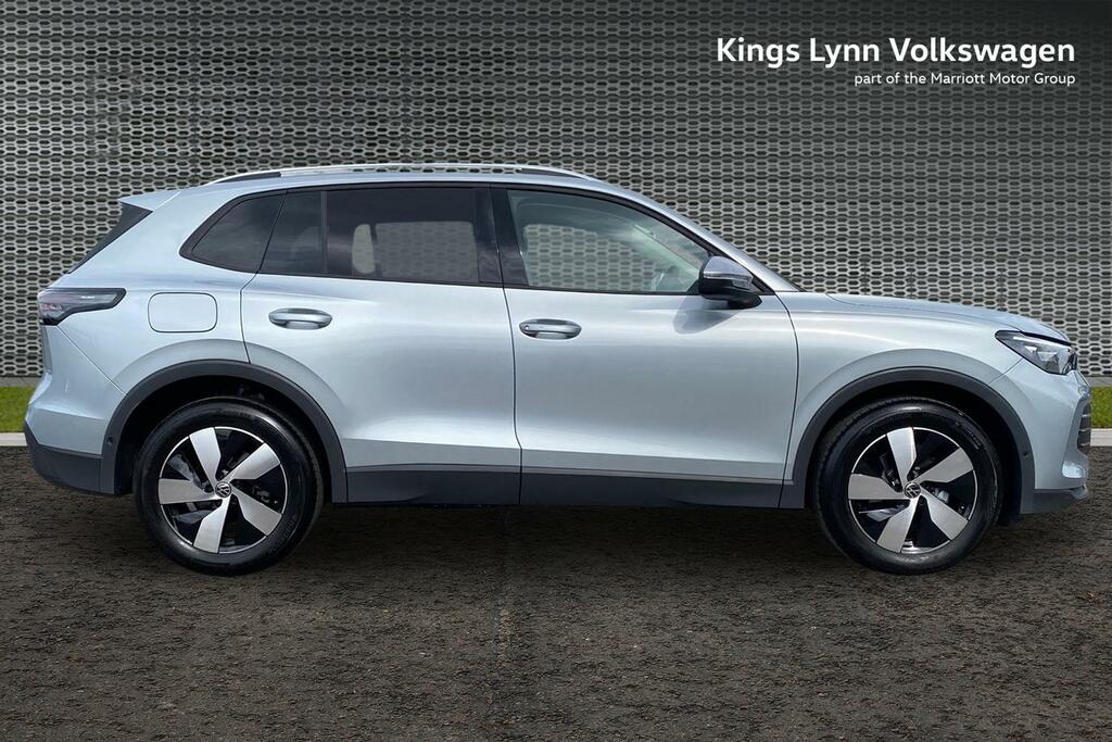 Volkswagen Tiguan 1.5 Etsi Mhev Match Suv Hybrid Dsg Euro AO26OHW Silver #4