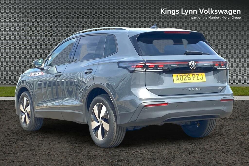 Volkswagen Tiguan 1.5 Etsi Mhev Match Suv Hybrid Dsg Euro AO26PZJ Grey #3
