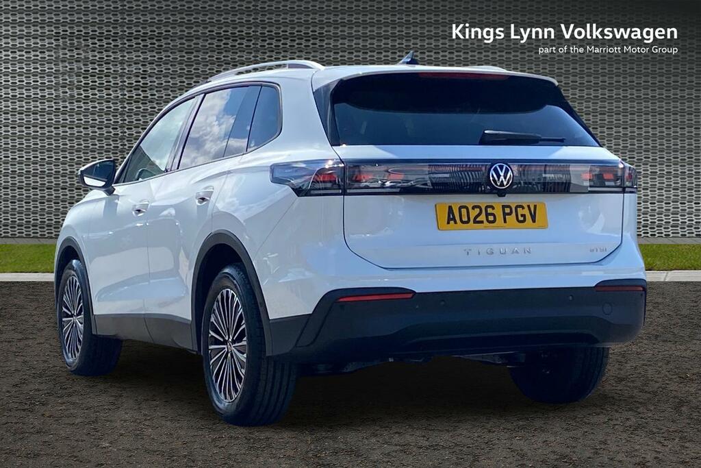 Volkswagen Tiguan 1.5 Etsi Mhev Match Suv Hybrid Dsg Euro AO26PGV White #3