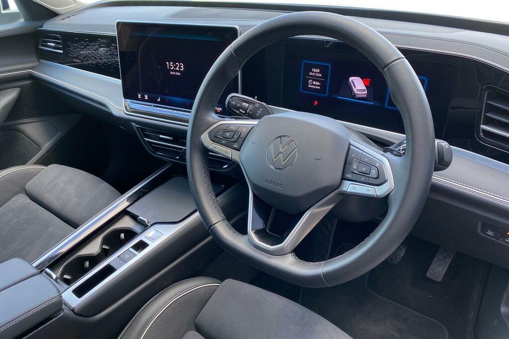 Volkswagen Passat 1.5 Etsi Mhev Elegance Estate Hybrid Ds GF25AHC White #6