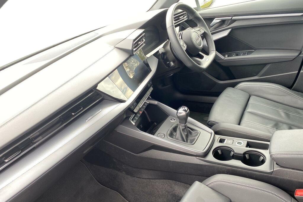 Audi A3 1.5 Tfsi 30 S Line Sportback Eur NJ74BXO White #2