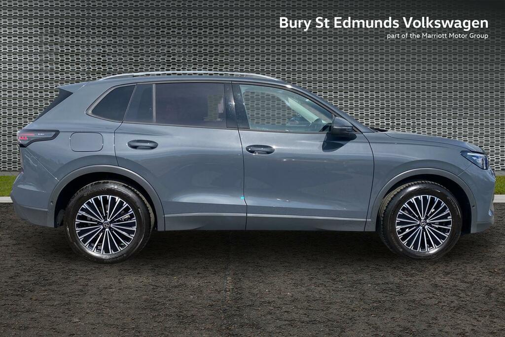 Volkswagen Tiguan 1.5 Etsi Mhev Match Suv Hybrid Dsg Euro AO26OHX Grey #4