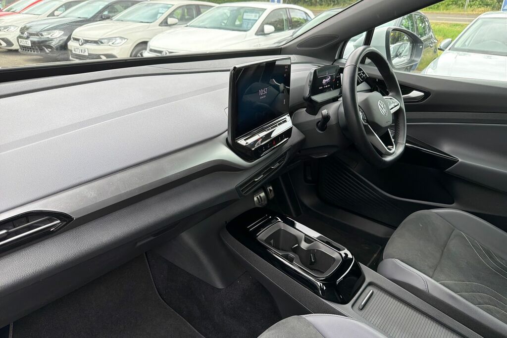 Volkswagen ID.5 Pro 77Kwh Style Suv 174 Ps White #4