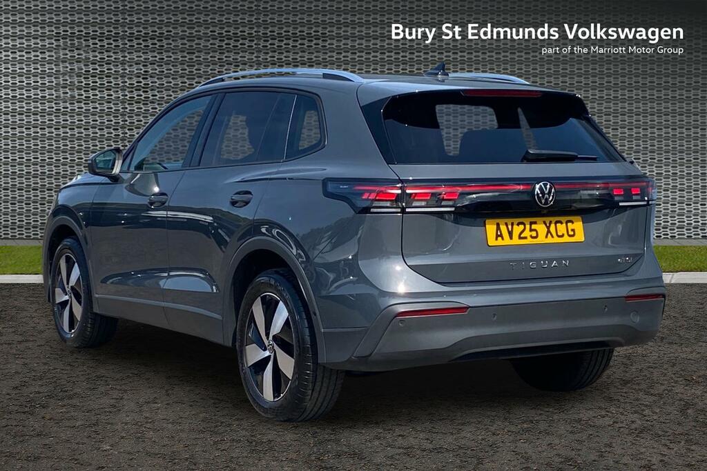 Volkswagen Tiguan 1.5 Etsi Mhev Match Suv Hybrid Dsg Euro AV25XCG Grey #3
