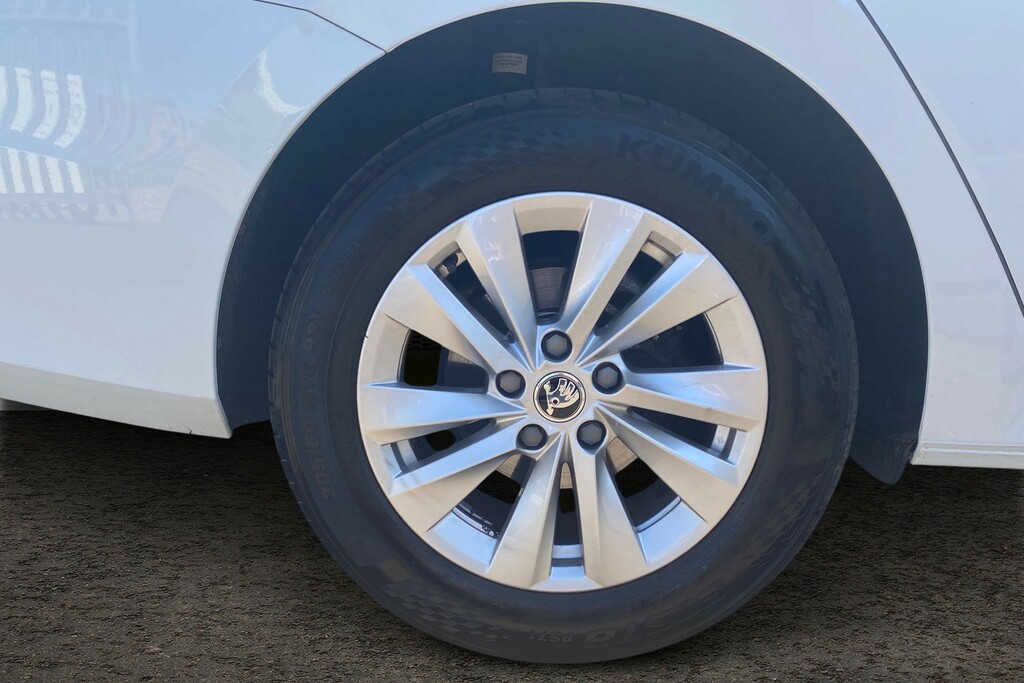 Skoda Octavia 1.5 Tsi E-tec Mhev Act Se Technology Estate Pe White #5