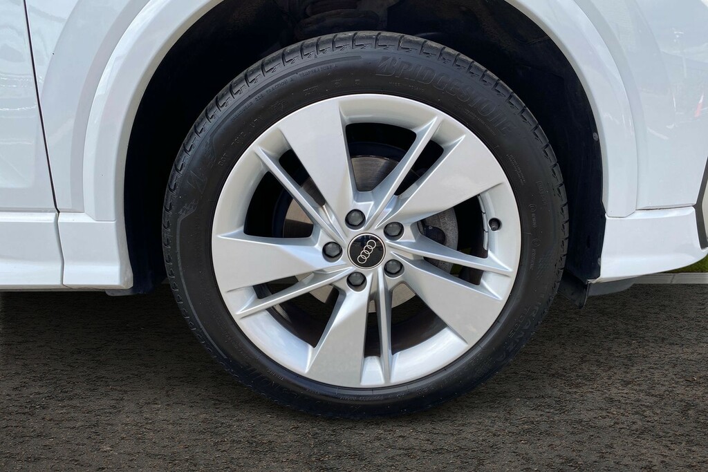 Audi Q2 1.5 Tfsi Cod 35 S Line Suv S Tronic Eur White #5