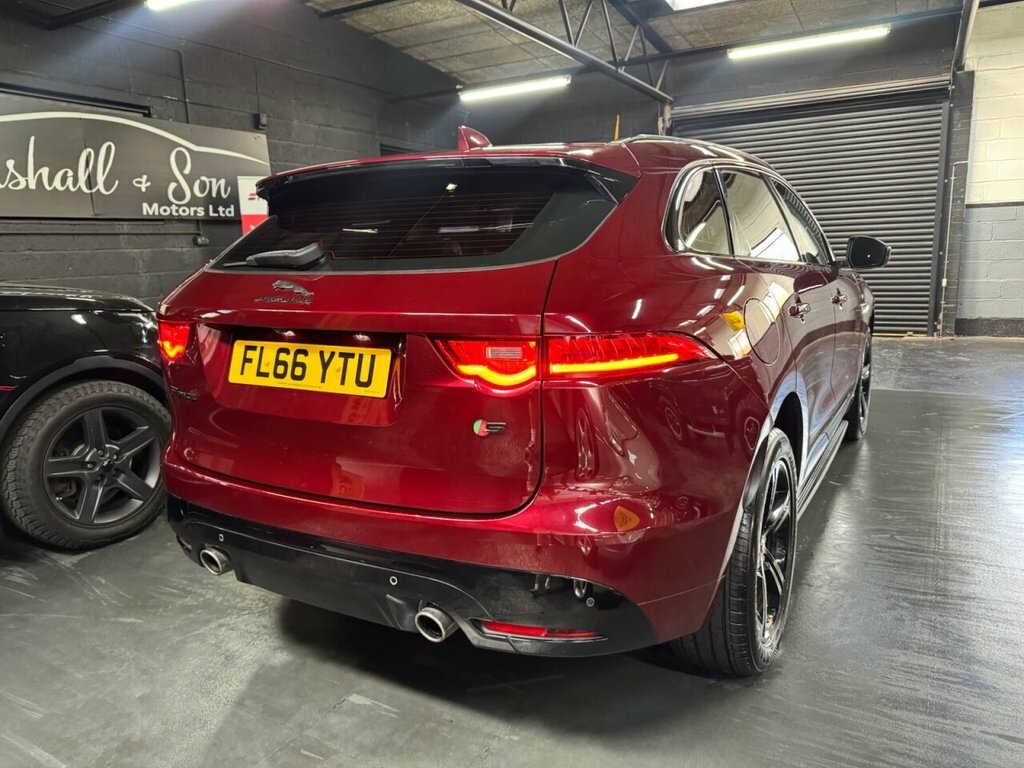 Jaguar F-Pace 3L S Red #5