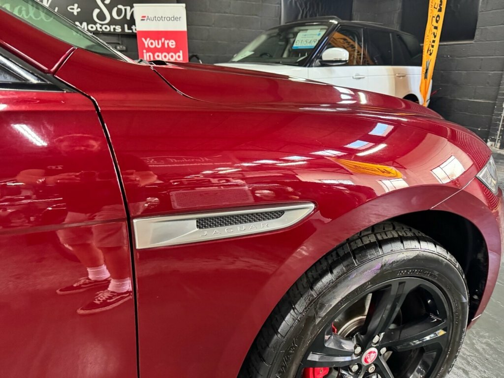 Jaguar F-Pace 3L S Red #4