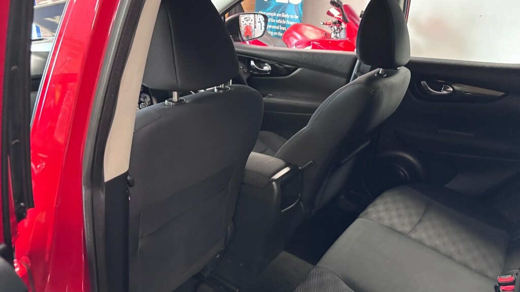 Nissan Qashqai White #41