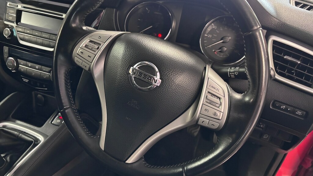 Nissan Qashqai White #31