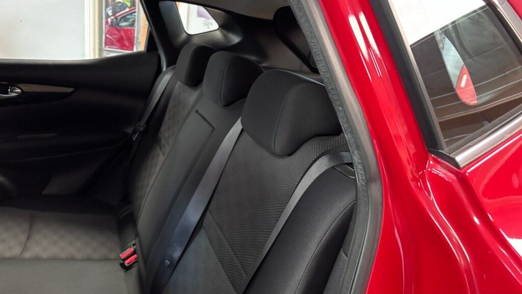 Nissan Qashqai White #43