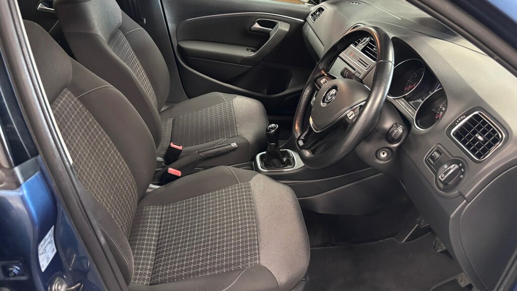 Volkswagen Polo 1.2L Se Tsi 89 Bhp Silver #41