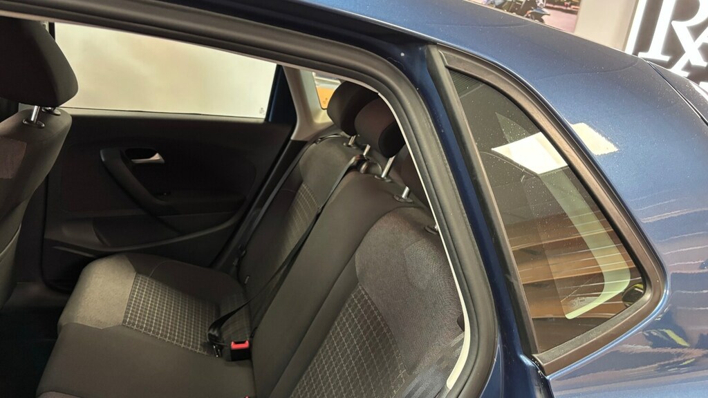 Volkswagen Polo 1.2L Se Tsi 89 Bhp Silver #36