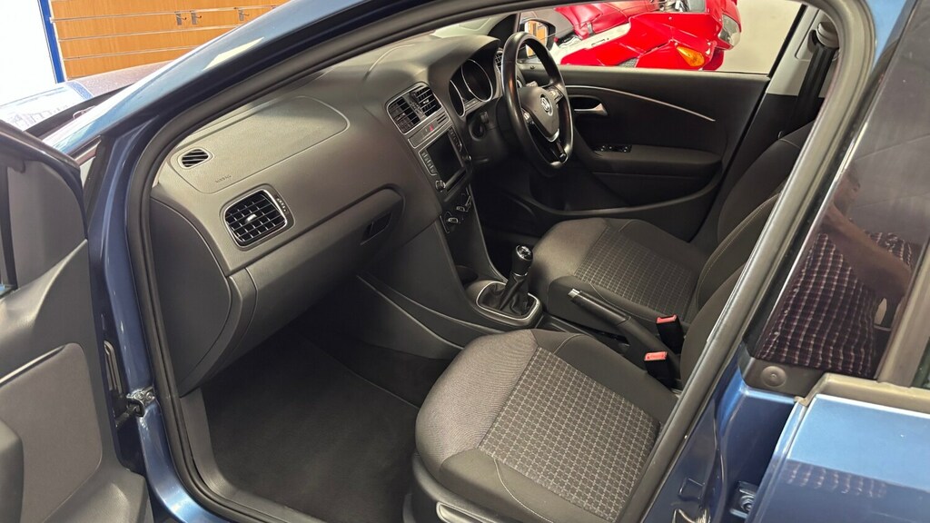 Volkswagen Polo 1.2L Se Tsi 89 Bhp Silver #10