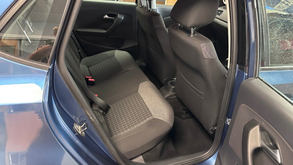 Volkswagen Polo 1.2L Se Tsi 89 Bhp Silver #4