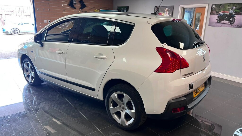 Peugeot 3008 1.6 Hdi 115 Active II White #6