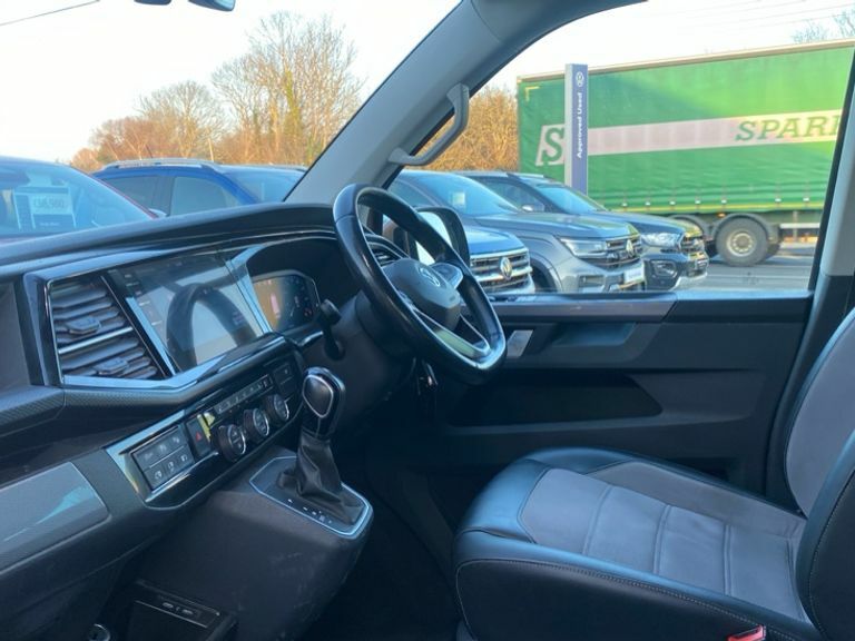 Volkswagen Caravelle Caravelle 2.0 Tdi Executive 199 Dsg Brown #2