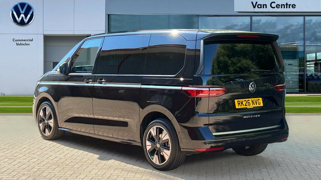 Volkswagen Multivan Multivan Style Standard 150 Ps 2.0 Tdi 7-Speed Dsg Black #3