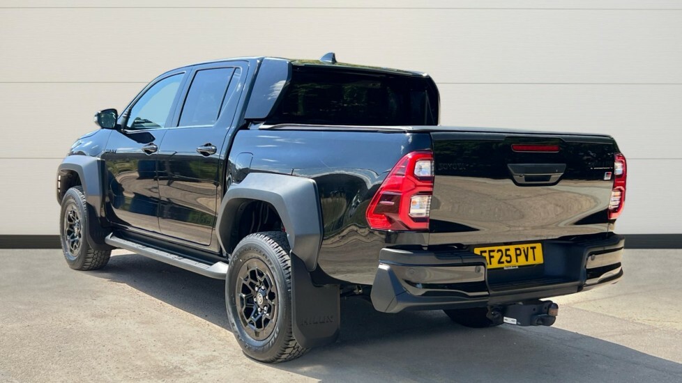 Toyota HILUX Hilux Gr Sport II Dcab Pick Up 2.8 D-4d EF25PVT Black #2