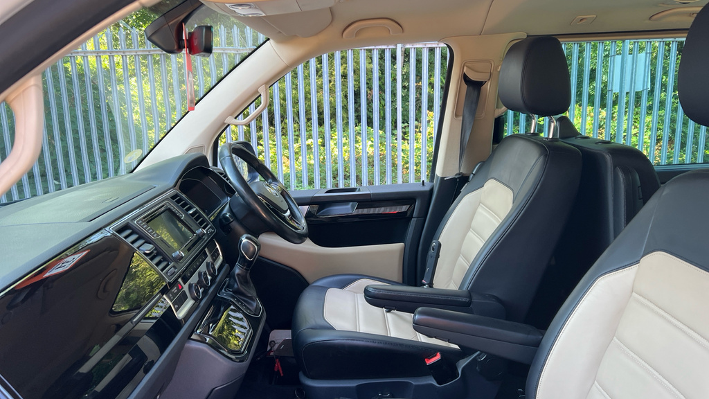 Volkswagen Caravelle Caravelle 2.0 Tdi Bluemotion Tech 150 Executive White #2