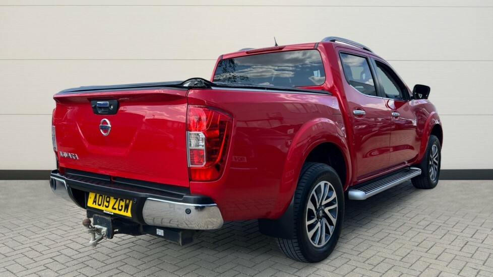 Nissan Navara Navara Double Cab Pick Up Tekna 2.3Dci 190 4Wd AO19ZGW Red #3