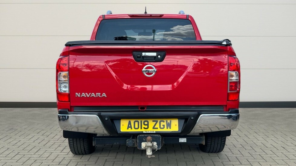 Nissan Navara Navara Double Cab Pick Up Tekna 2.3Dci 190 4Wd AO19ZGW Red #4