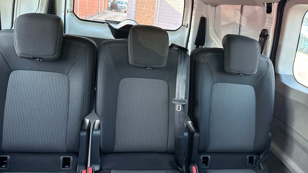 Volkswagen Transporter Transporter 2.0 Tdi 150 Commerce Pro Kombi Van Aut Grey #39