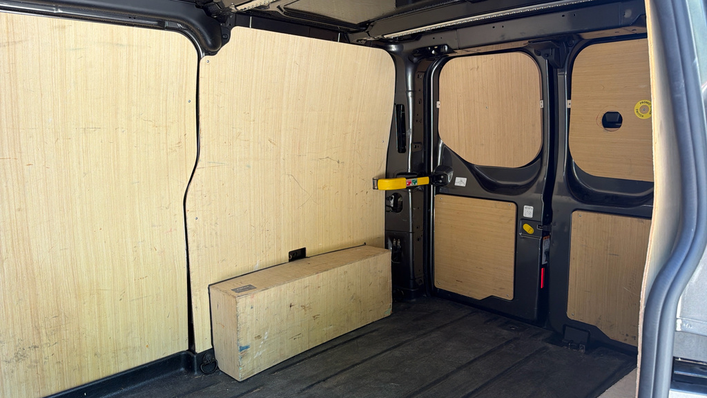 Ford Transit Custom 350 Limited L4 H3 Xlwb High Roof Jumbo 170 Bhp White #14