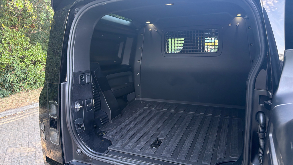 Land Rover Defender Defender 3.0 D350 Hard Top X-dynamic Hse 3 S Black #4