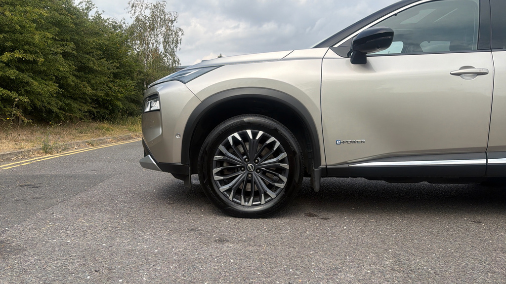 Nissan X-Trail X-trail 1.5 E-power 204 Tekna Xtronic LV25ZNT Beige #4