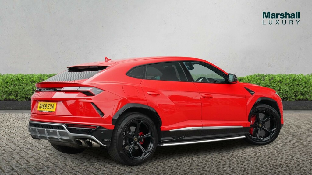Lamborghini Urus Lamborghini Urus Estate 4.0T F RX68EOA Red #3