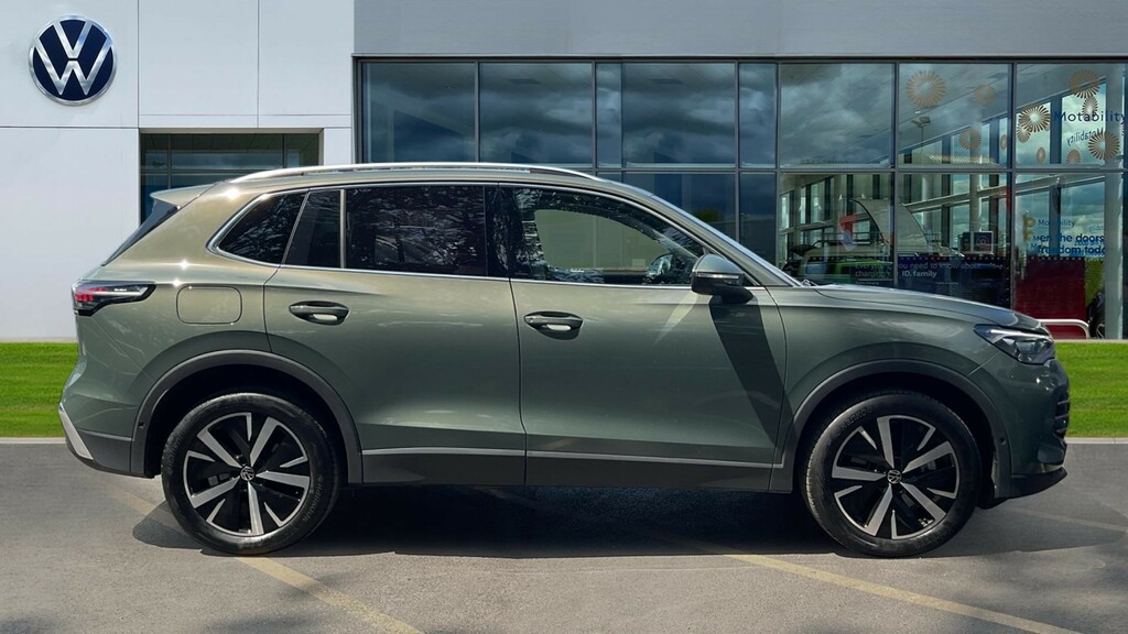 Volkswagen Tiguan Tiguan 1.5 Tsi Ehybrid Elegance Dsg DE75GUH Green #4