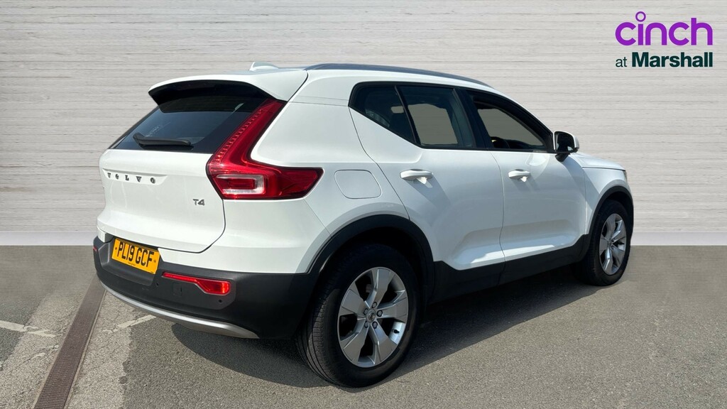 Volvo XC40 Xc40 2.0 T4 Momentum Awd Geartronic PL19GCF White #3