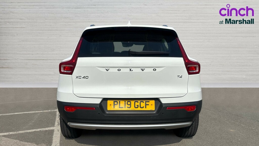 Volvo XC40 Xc40 2.0 T4 Momentum Awd Geartronic PL19GCF White #4