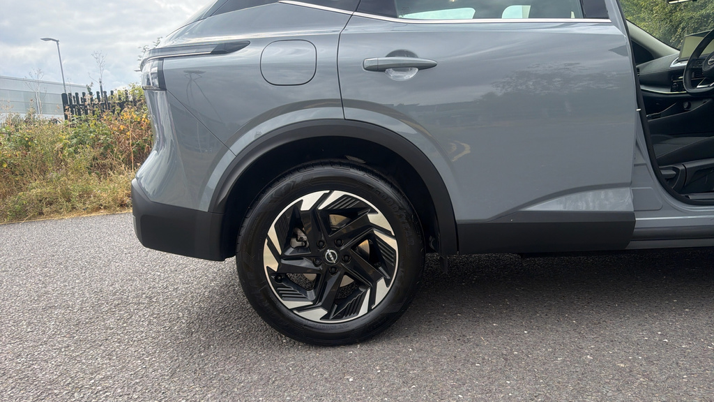 Nissan Qashqai Qashqai 1.5 E-power Acenta Premium LY75HVU Grey #4