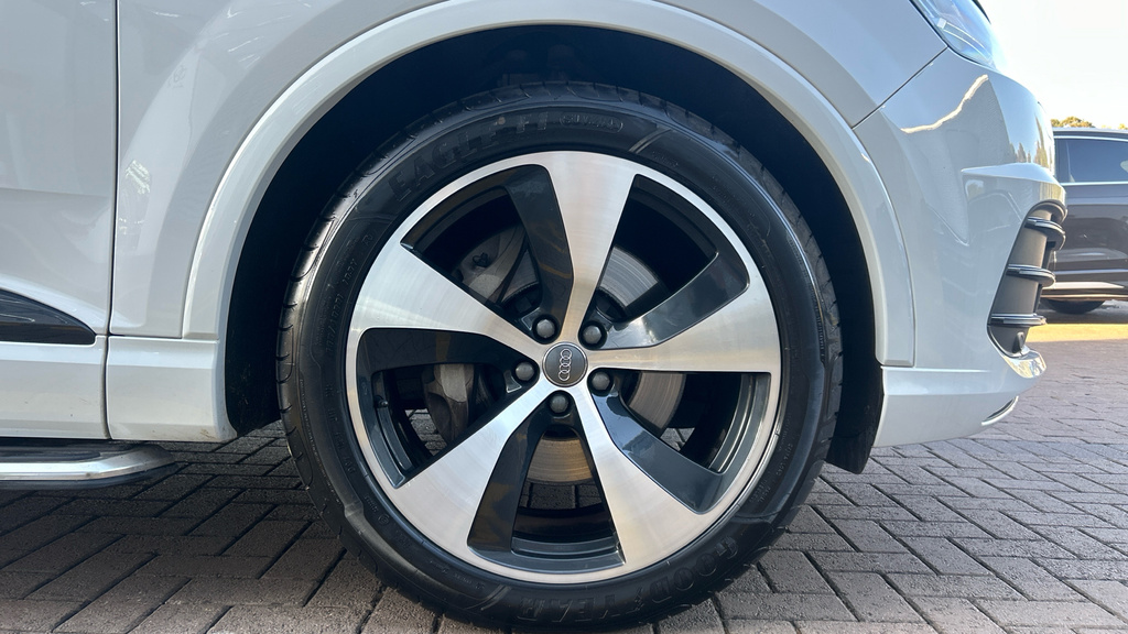 Audi Q7 Q7 50 Tdi Quattro Black Edition Tiptroniccs White #5
