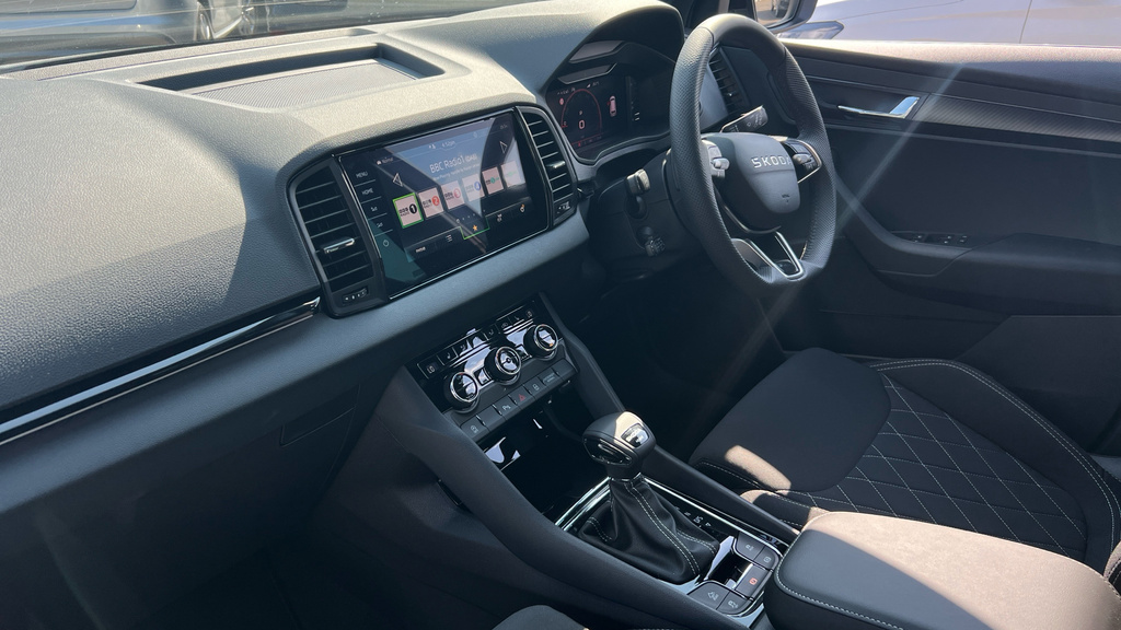 Skoda Karoq Karoq Sportline Edition 2.0 Tsi 190 Ps 4X4 Dsg White #2