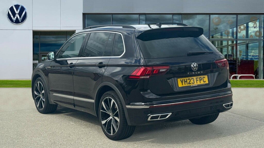 Volkswagen Tiguan Tiguan 1.5 Tsi 150 R-line Dsg YH23FPC Black #3