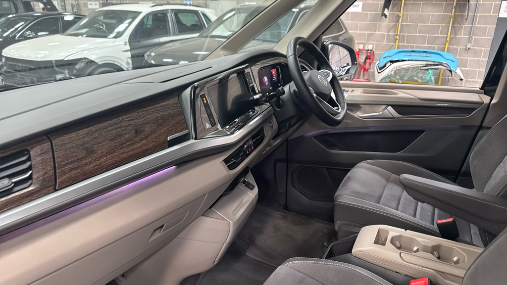 Volkswagen Multivan Multivan 1.4 Tsi Ehybrid Style Dsg Black #2