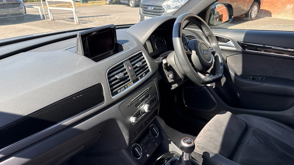 Audi Q3 Q3 1.4T Fsi Black Edition WT18GJX Silver #2