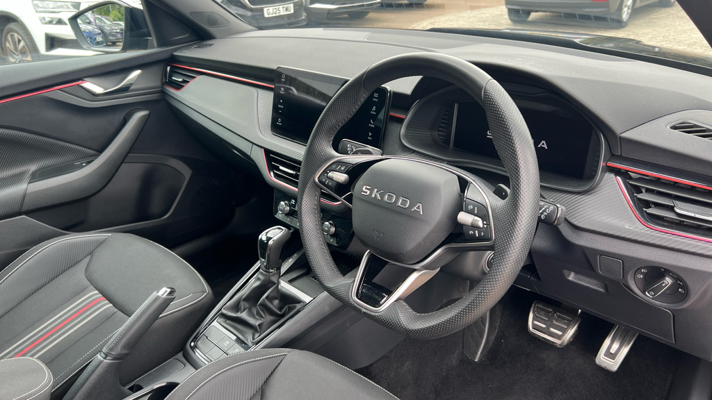 Skoda Kamiq Kamiq 1.5 Tsi Monte Carlo Edition Dsg EA75XDG Black #6