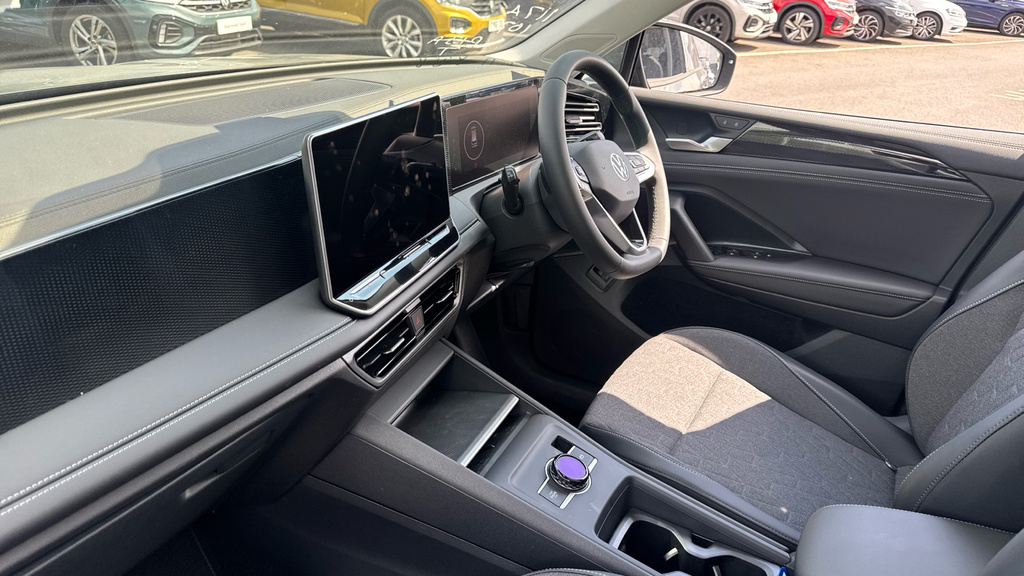 Volkswagen Tiguan Tiguan 1.5 Match Etsi 150Ps Dsg FV26RHK Grey #2