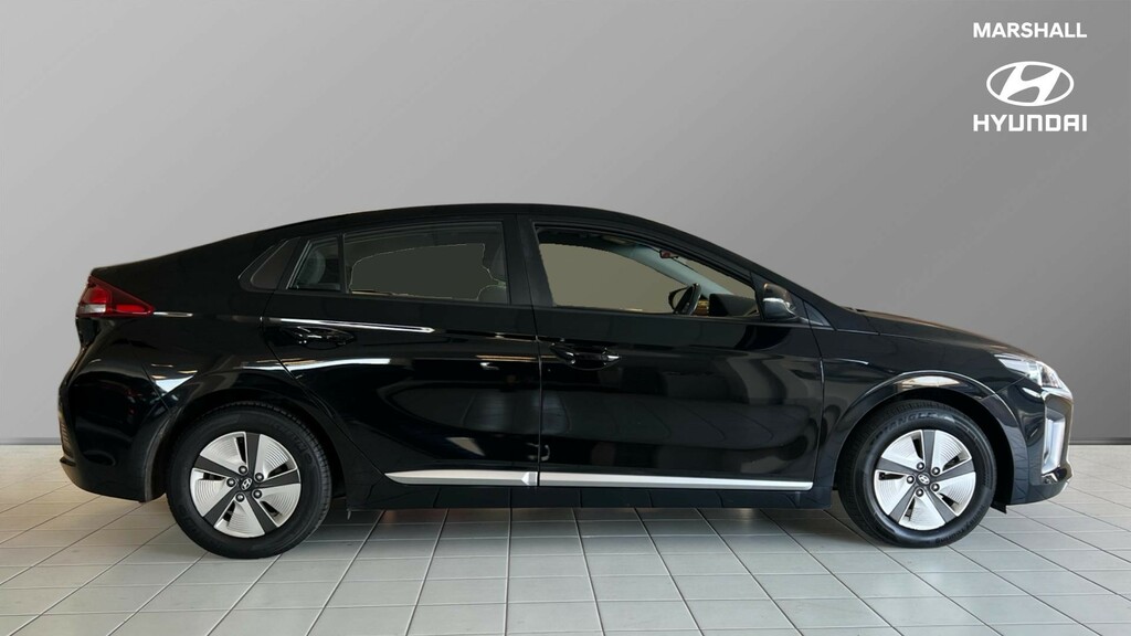 Hyundai Ioniq Ioniq 1.6 Gdi Hybrid Se Connect Dct MA72HSO Black #2