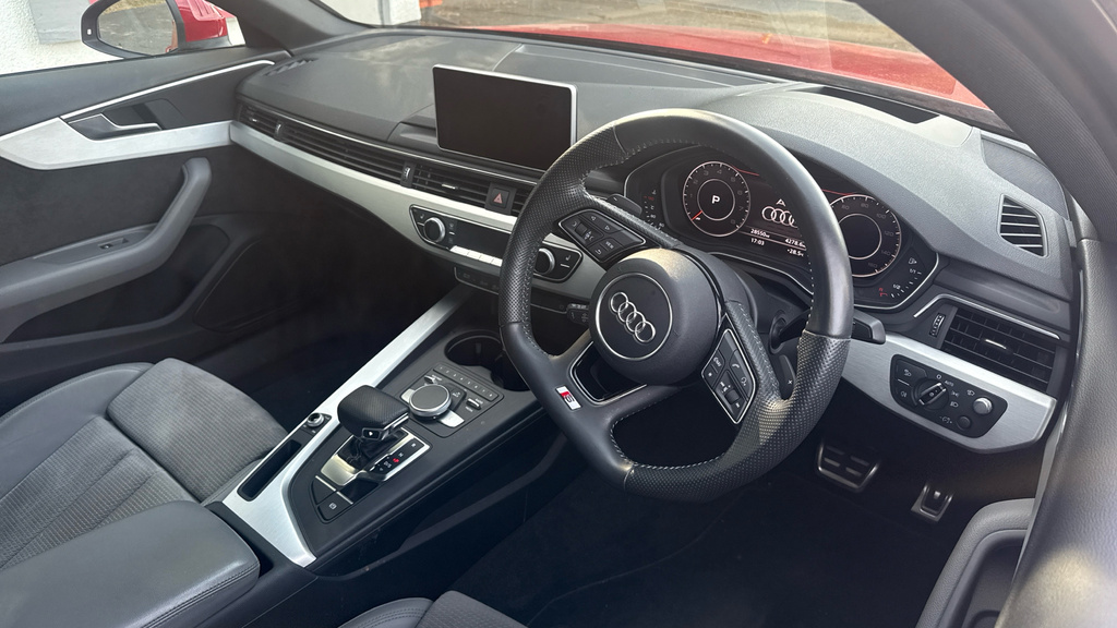 Audi A4 A4 2.0T Fsi S Line S Tronic Red #6