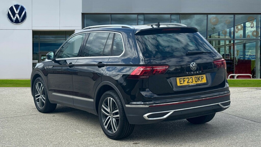 Volkswagen Tiguan Tiguan 1.5 Tsi 150 Elegance Dsg EF23OKP Black #3