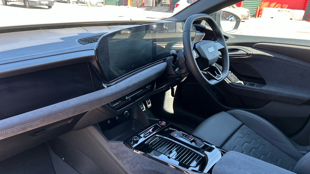 Audi A6 Avant A6 210Kw 83Kwh Edition 1 White #2
