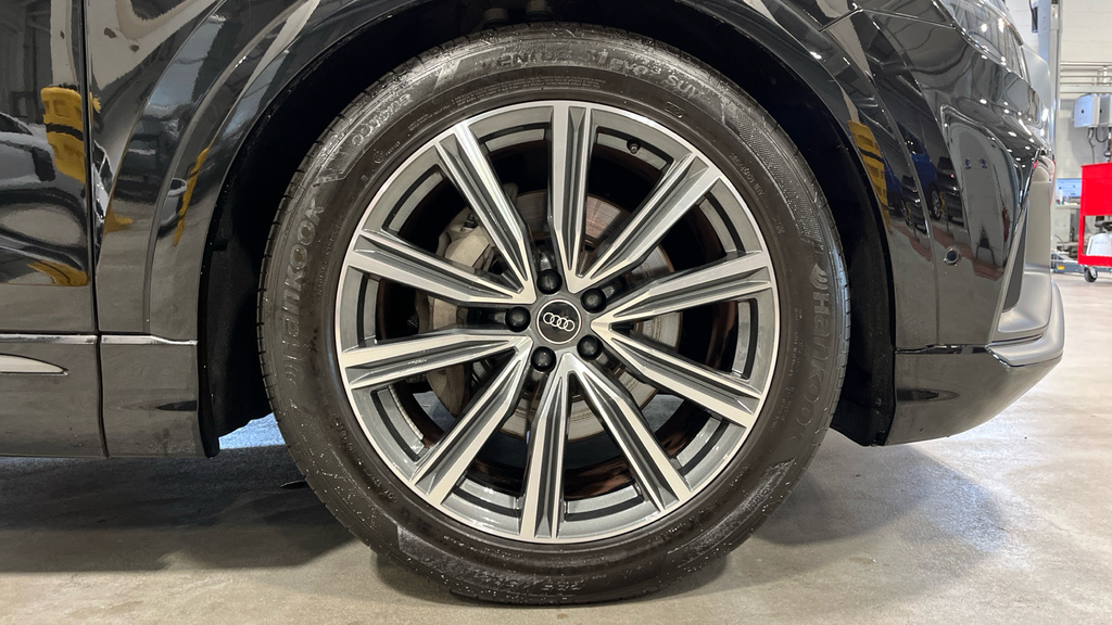 Audi Q8 Q8 55 Tfsi Quattro S Line Tiptronic Leather Black #5